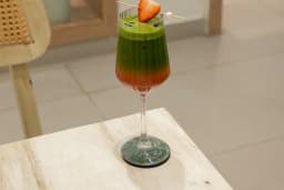 Strawberry Tonic Matcha